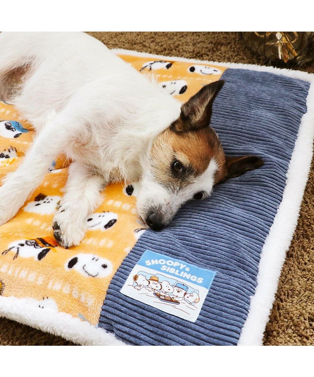 PET PARADISE スヌーピー 遠赤外線 ボアマット 《ブラザー柄 》四角型  (80×60cm) 