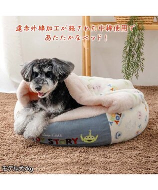 PET PARADISE ディズニー トイ・ストーリー 遠赤外線 ボア 丸型寝袋 《総柄》 ホワイト